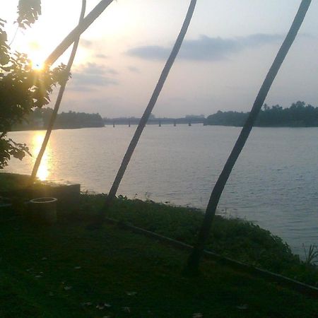 Lazy Gaze Hotel Ernakulam Exterior foto