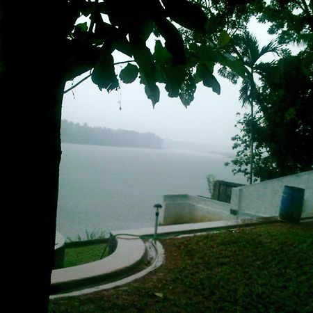 Lazy Gaze Hotel Ernakulam Exterior foto
